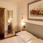 Casa Del Maestro-appartamenti D'arte 多利亚尼