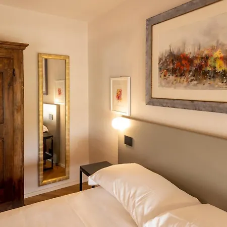 Casa Del Maestro-appartamenti D'arte Dogliani