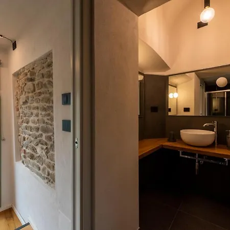Casa Del Maestro-appartamenti D'arte دولياني