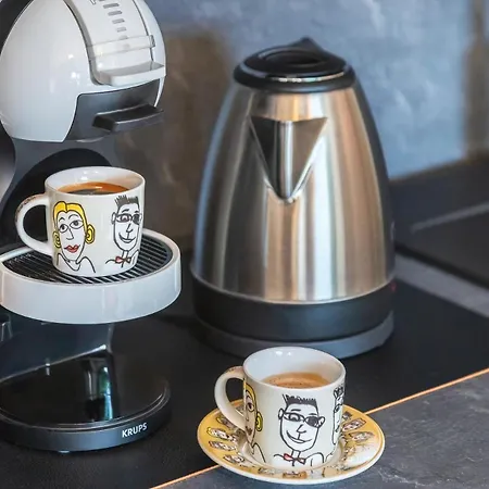 Casa Del Maestro-appartamenti D'arte * Dogliani